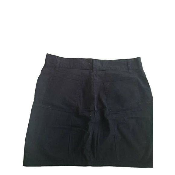 GAP Black Skirt - 1" Depth, 19" Height, 15" Length - Size 6 - Picture 5 of 6